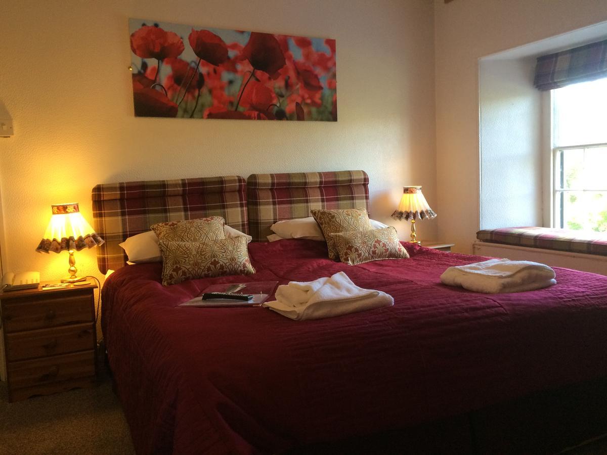 The Bryntirion Inn Llandderfel Екстер'єр фото